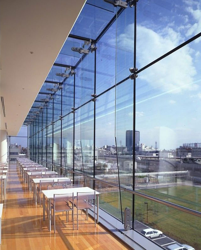 استفاده از شیشه لمینت در طراحی داخلی